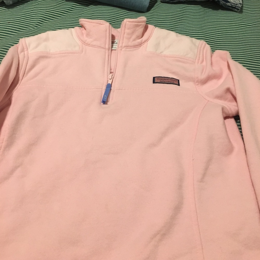 Light pink Vineyard Vines sweater